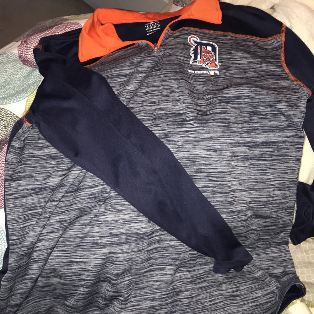 Detroit Tigers light weight quarter zip